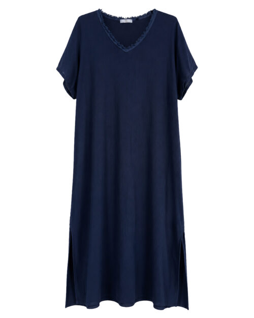 Vestido Bambula: vestido de bambula fluido para mujer real de estilo casual con cuello en pico deshilachado, manga corta caída y aberturas laterales en Quiles_Shop