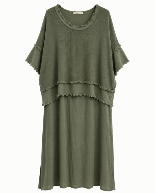 Vestido Dual: vestido dual algodón y lino de dos piezas en color verde con sobrecapa de rejilla y bolsillos de Quiles_Shop.