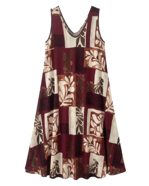 Vestido Mosaico: vestido largo de tirantes anchos para mujeres reales de tallas curvy con escote en pico y un estampado geométrico de hojas y cuadros de Quiles_Shop.