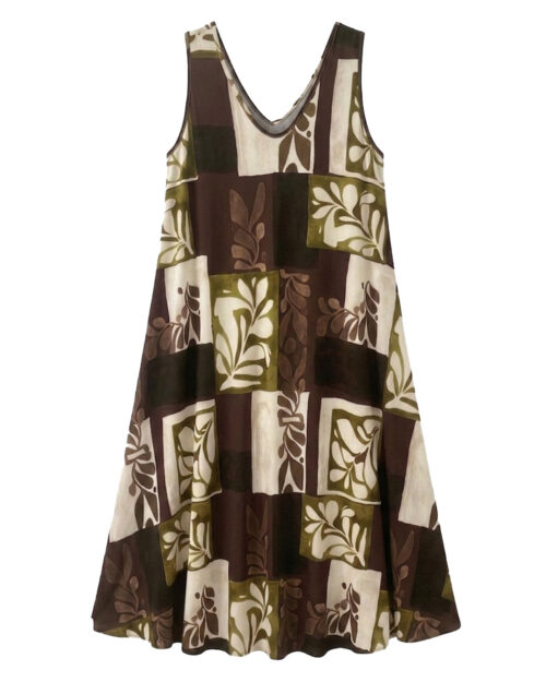 Vestido Mosaico: vestido largo de tirantes anchos para mujeres reales de tallas curvy con escote en pico y un estampado geométrico de hojas y cuadros de Quiles_Shop.
