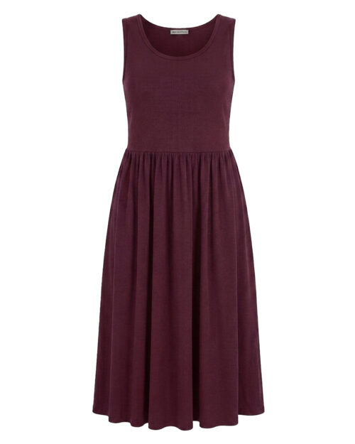 Vestido Rhea: vestido largo de corte imperio para mujeres reales de tallas curvy con cuerpo de punto de canalé sin mangas, cuello redondo y falda de tejido fluido con vuelo de Quiles_Shop.