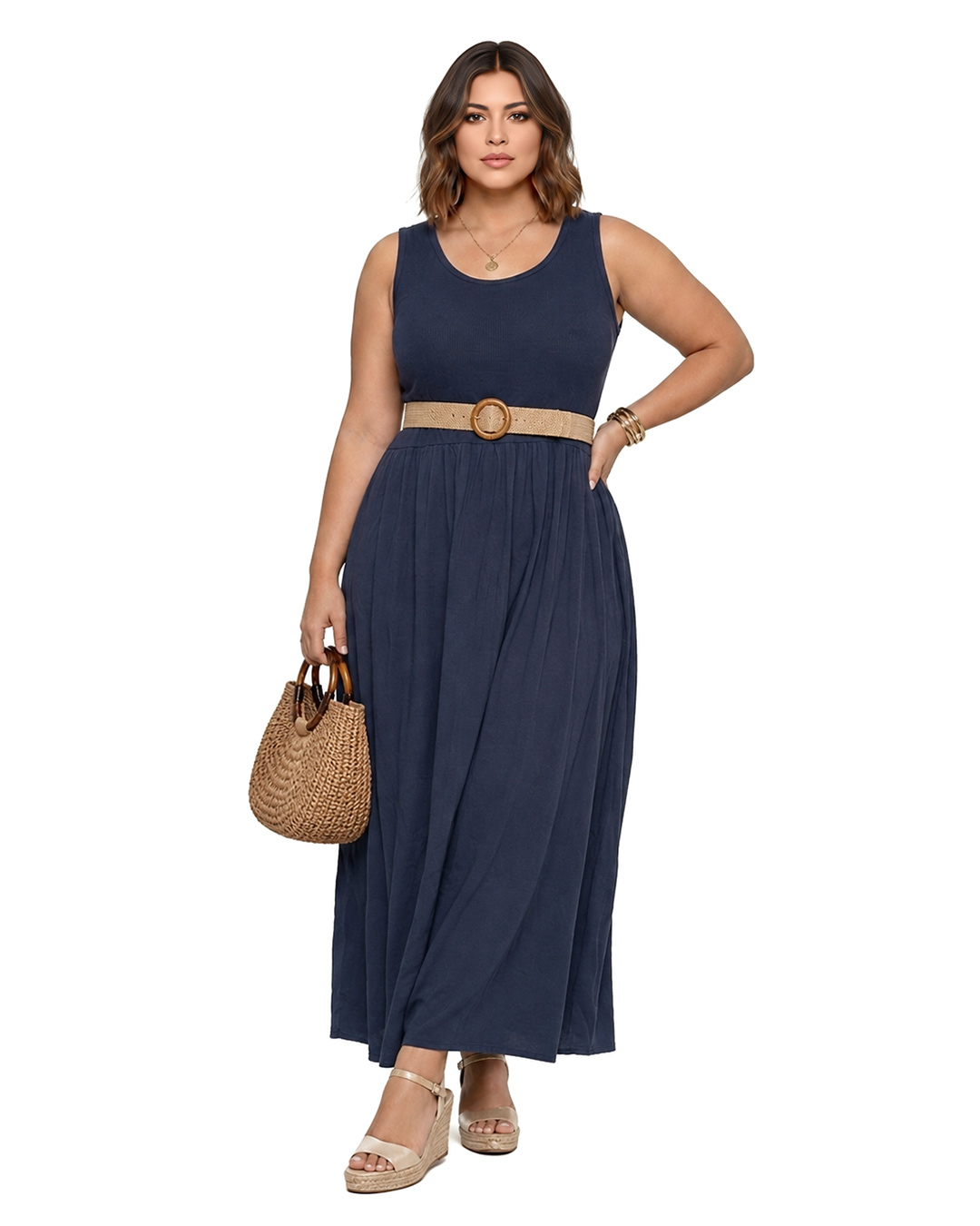 Vestido Rhea: vestido largo de corte imperio para mujeres reales de tallas curvy con cuerpo de punto de canalé sin mangas, cuello redondo y falda de tejido fluido con vuelo de Quiles_Shop.