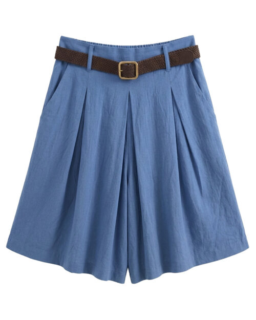 Vermuda Tardeo: bermuda ancha de tejido fluido para mujeres reales de tallas curvy con bolsillos prácticos, pinzas delanteras, cintura elástica y cinturón oscuro con hebilla dorada de Quiles_Shop.