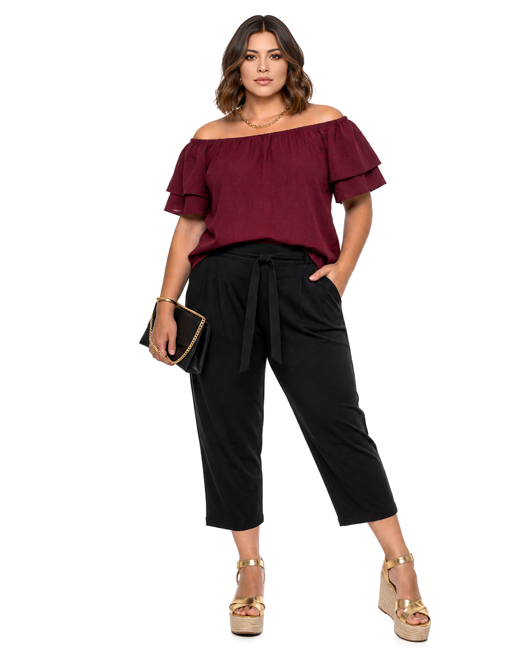 Blusa Maia: blusa fluida de bambula con escote barco elástico, tirantes finos cruzados en la espalda y mangas de doble volante de Quiles_Shop.