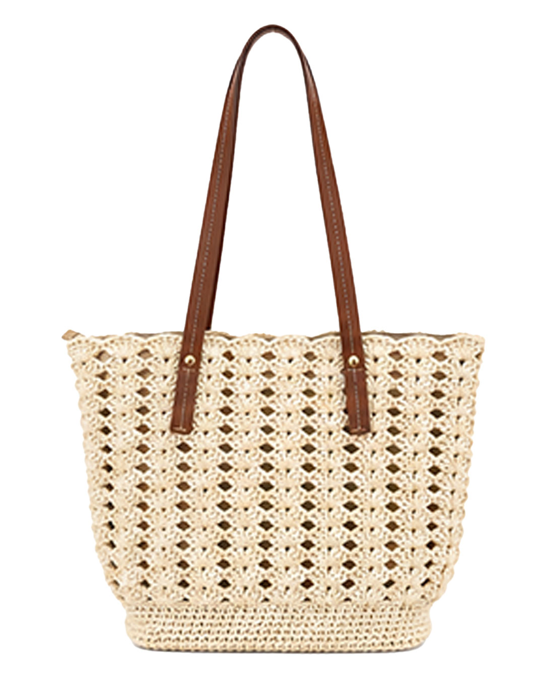Bolso Calas: bolso de hombro estilo capazo de ganchillo calado en tono beige con asas largas de piel marrón y parche delantero de Quiles_Shop.