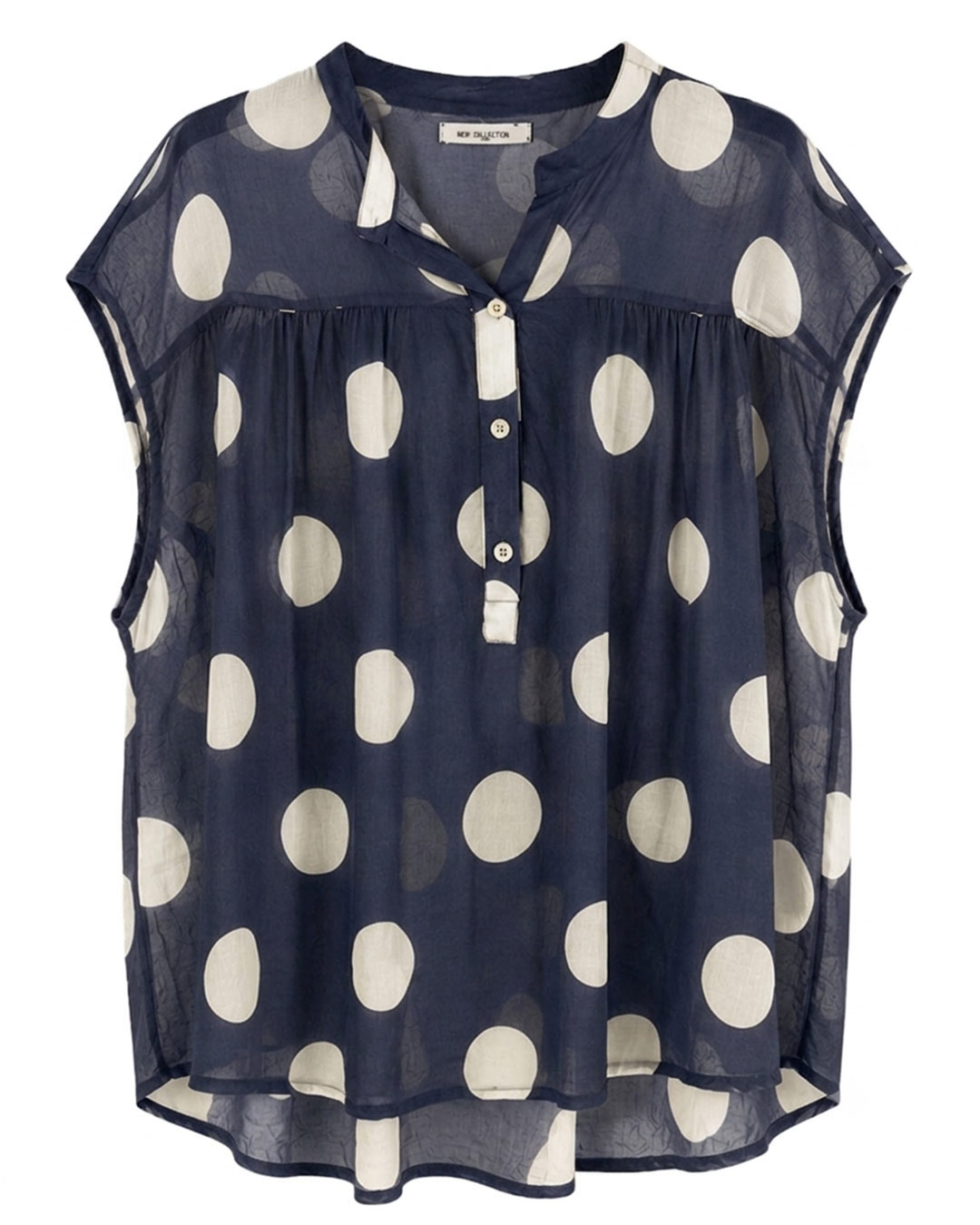 Blusa Eclipse: blusa holgada sin mangas para mujeres reales de tallas curvy con estampado de lunares grandes, cuello mao y botones delanteros de Quiles_Shop.