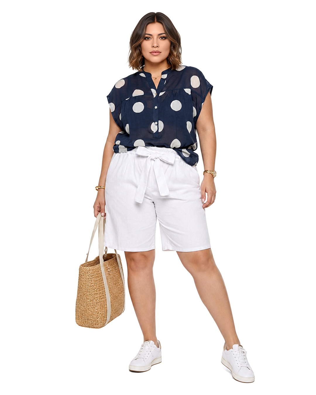 Blusa Eclipse: blusa holgada sin mangas para mujeres reales de tallas curvy con estampado de lunares grandes, cuello mao y botones delanteros de Quiles_Shop.