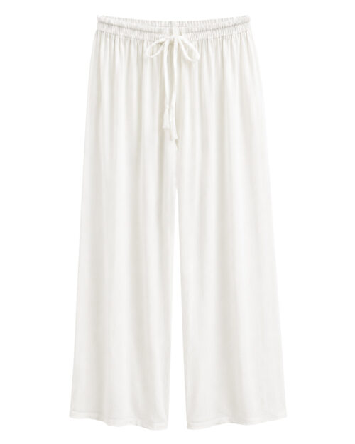 Pantalón Olimpo: pantalón palazzo en color blanco en viscosa fluida con bolsillos, textura de arrugas planas y cintura elástica con cordón de Quiles_Shop.