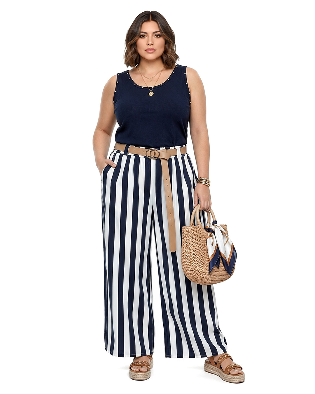 Pantalon Temis: pantalón ancho de rayas verticales para mujeres reales de tallas curvy con bolsillos prácticos, cintura de goma y cinturón liso con hebilla de Quiles_Shop.