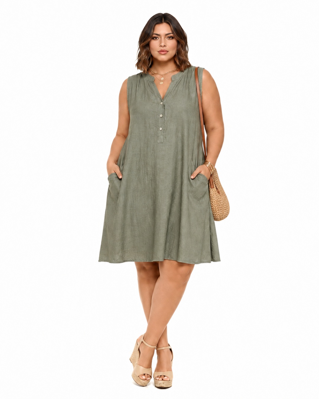 Vestido Formentera: vestido corto suelto de lino y algodón para mujeres reales de tallas curvy con cuello mao, escote de botones, bolsillos y diseño sin mangas de Quiles_Shop.