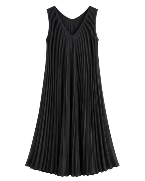 Vestido Plisado: vestido midi de tejido suelto con pliegues para mujeres reales de tallas curvy con escote en pico, diseño sin mangas y corte en diagonal de Quiles_Shop.