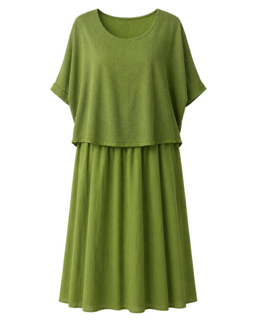 Vestido Texturas: vestido midi suelto de dos piezas superpuestas para mujeres reales de tallas curvy con parte superior calada de rejilla, falda fluida de algodón y cuello redondo de Quiles_Shop.