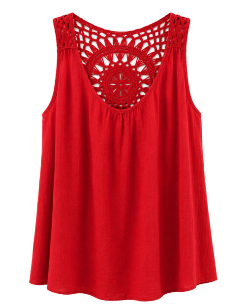 Blusa Ibicenca: blusa sin mangas de tejido fluido de algodón y viscosa para mujeres reales de tallas curvy con escote redondo, pliegues delanteros y espectacular espalda de crochet calado de Quiles_Shop.
