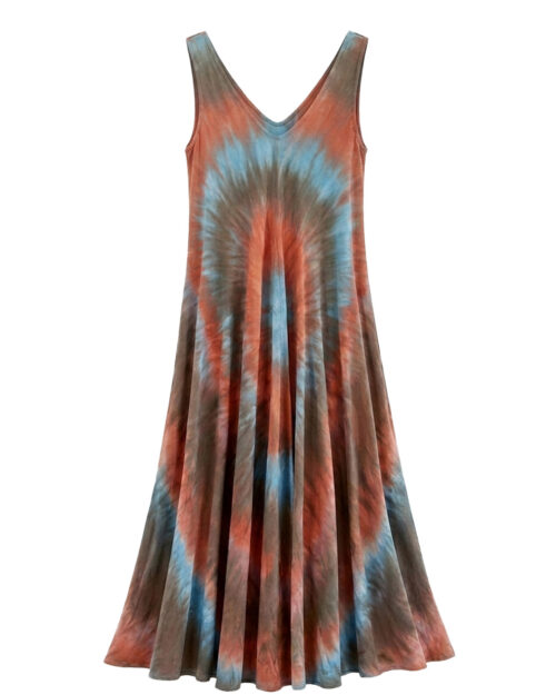 Vestido Aloha: vestido largo de diario con tirantes anchos, escote en pico, bajo asimétrico en picos y estampado tie-dye en viscosa fluida de Quiles_Shop