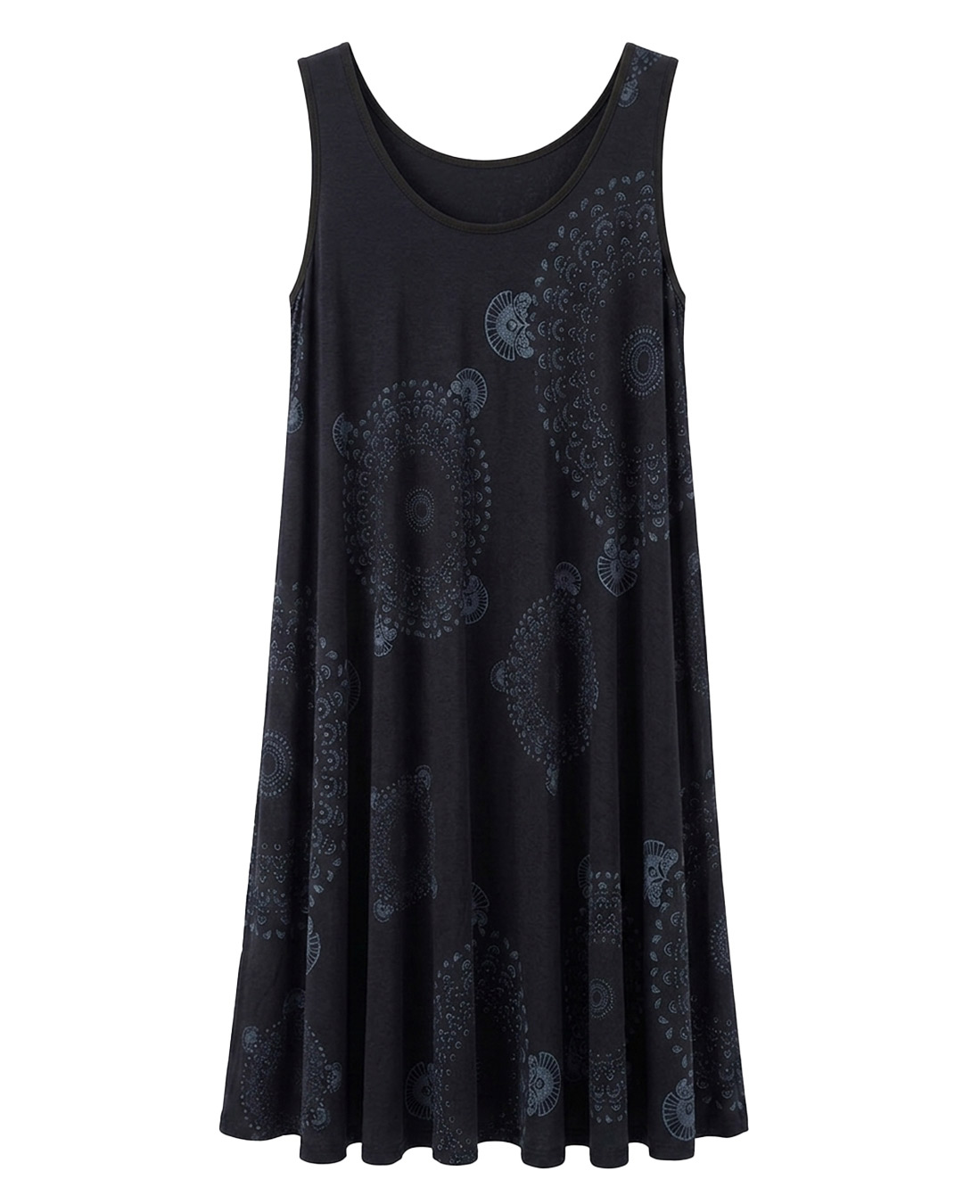 Vestido Eclipse: vestido largo de tirantes anchos en viscosa fluida con estampado de mandalas circulares en gris sobre fondo oscuro de Quiles_Shop (Imagen generada por IA).