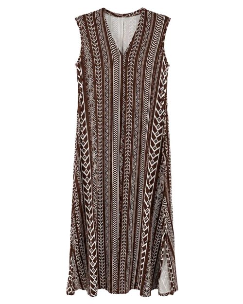 Vestido Espiga: vestido largo sin mangas en licra fría con estampado geométrico de espiga y abertura lateral en el bajo de Quiles_Shop (Imagen generada por IA).