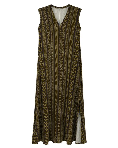 Vestido Espiga: vestido largo sin mangas en licra fría con estampado geométrico de espiga y abertura lateral en el bajo de Quiles_Shop (Imagen generada por IA).