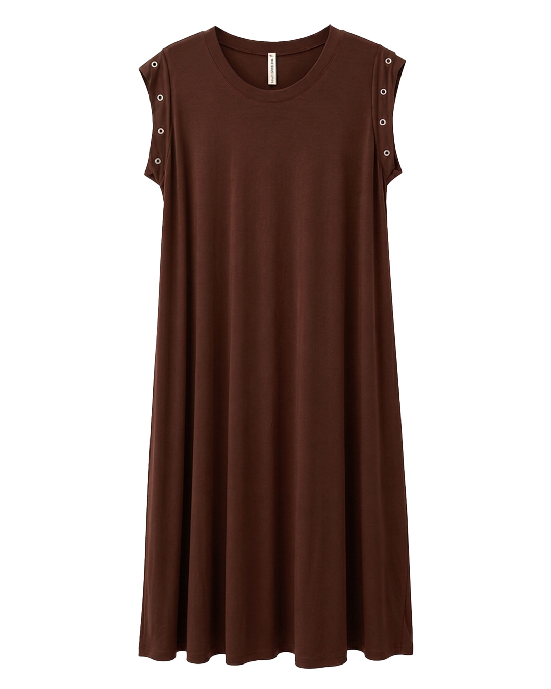 Vestido Tachas: vestido largo de diario color marrón en punto fluido de viscosa con cuello redondo y detalle de tachas metálicas en las mangas de Quiles_Shop.