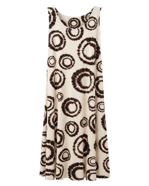 Vestido Zen: vestido largo de tirantes anchos en licra fría con estampado de rosetones en marrón y fondo claro de Quiles_Shop (Imagen generada por IA).