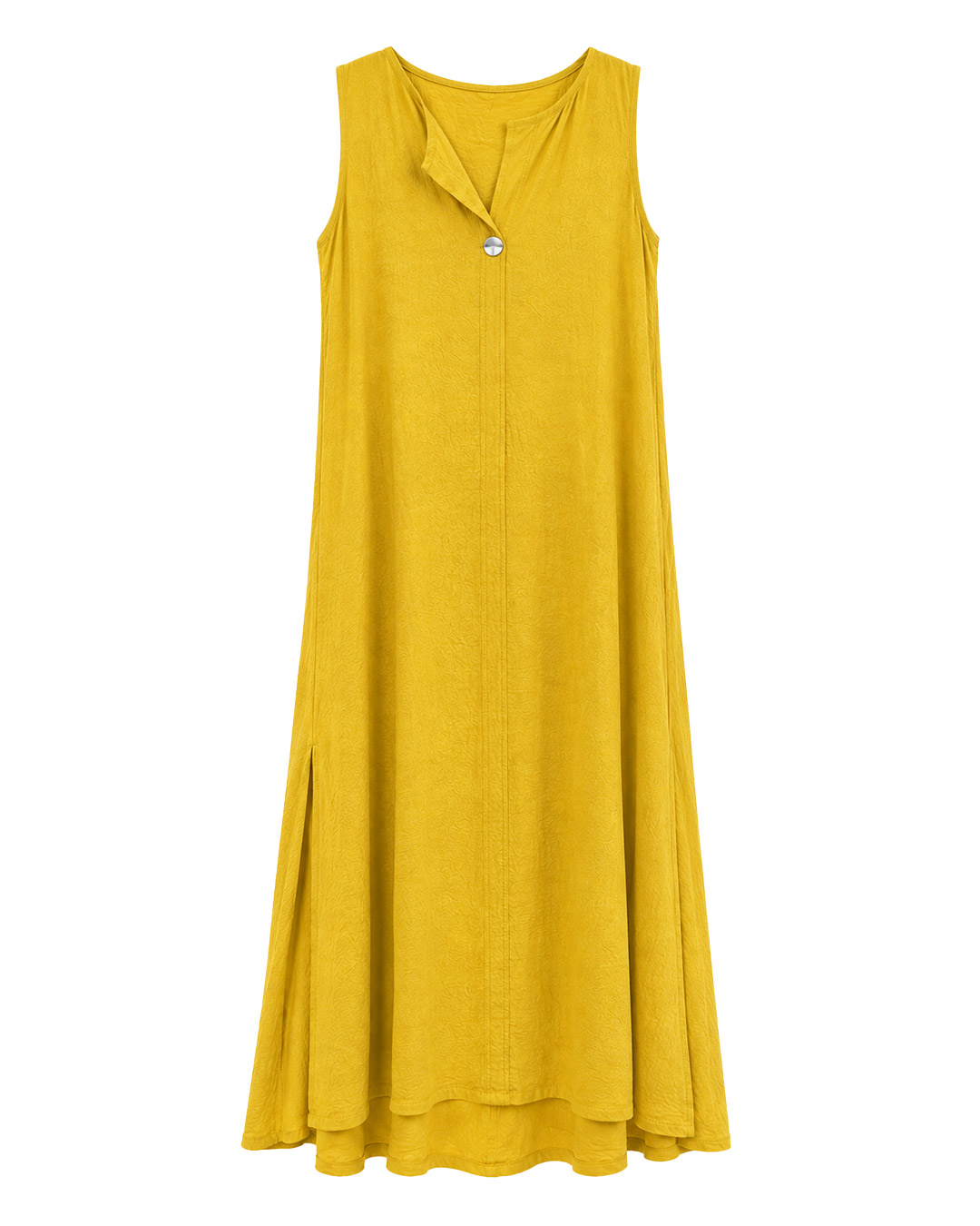 Vestido Tardeo: vestido largo en viscosa fluida con escote en V, botón decorativo central y abertura lateral de Quiles_Shop (Imagen generada por IA).