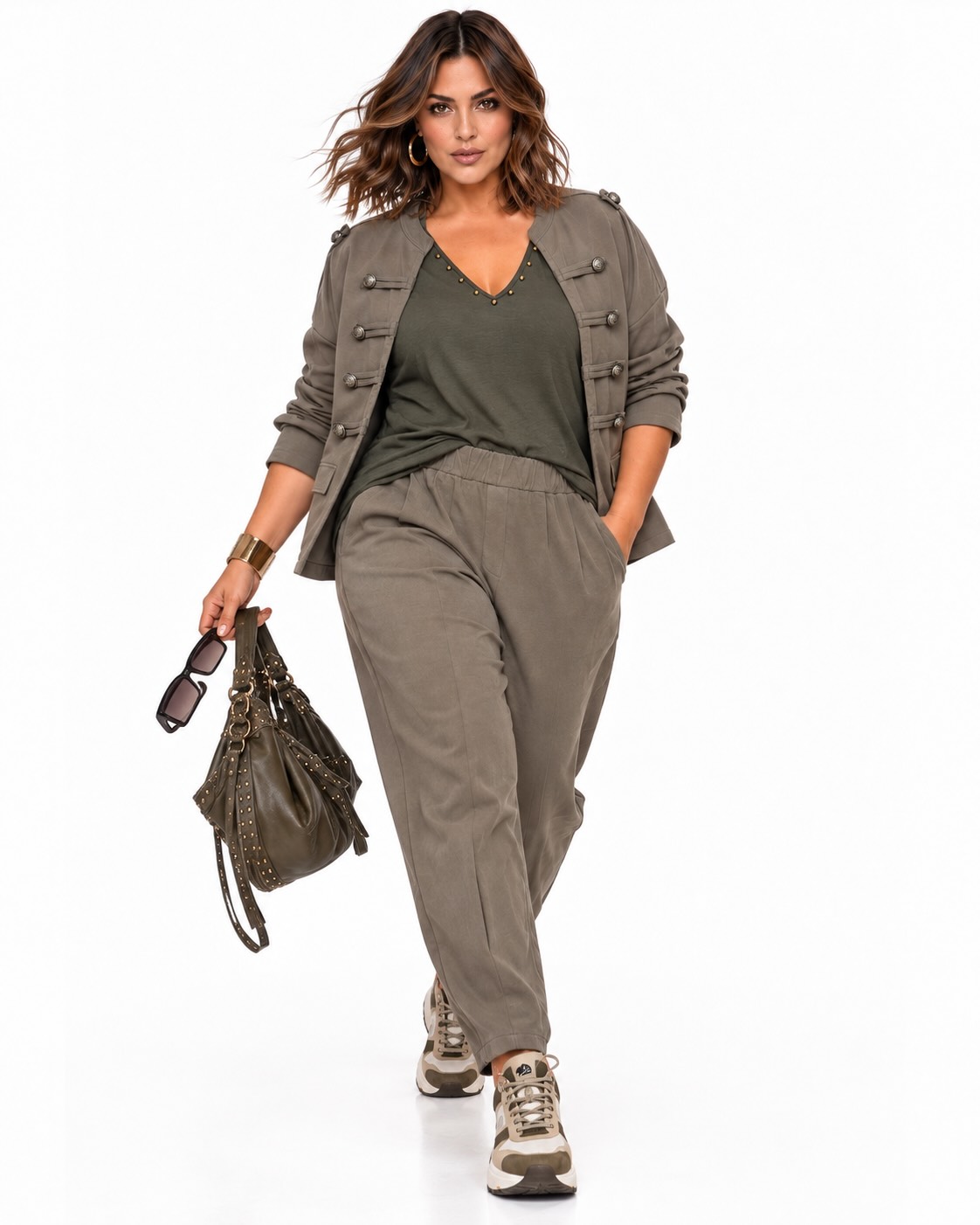 Look completo Pantalón carrot topo con cintura elástica y bolsillos delanteros