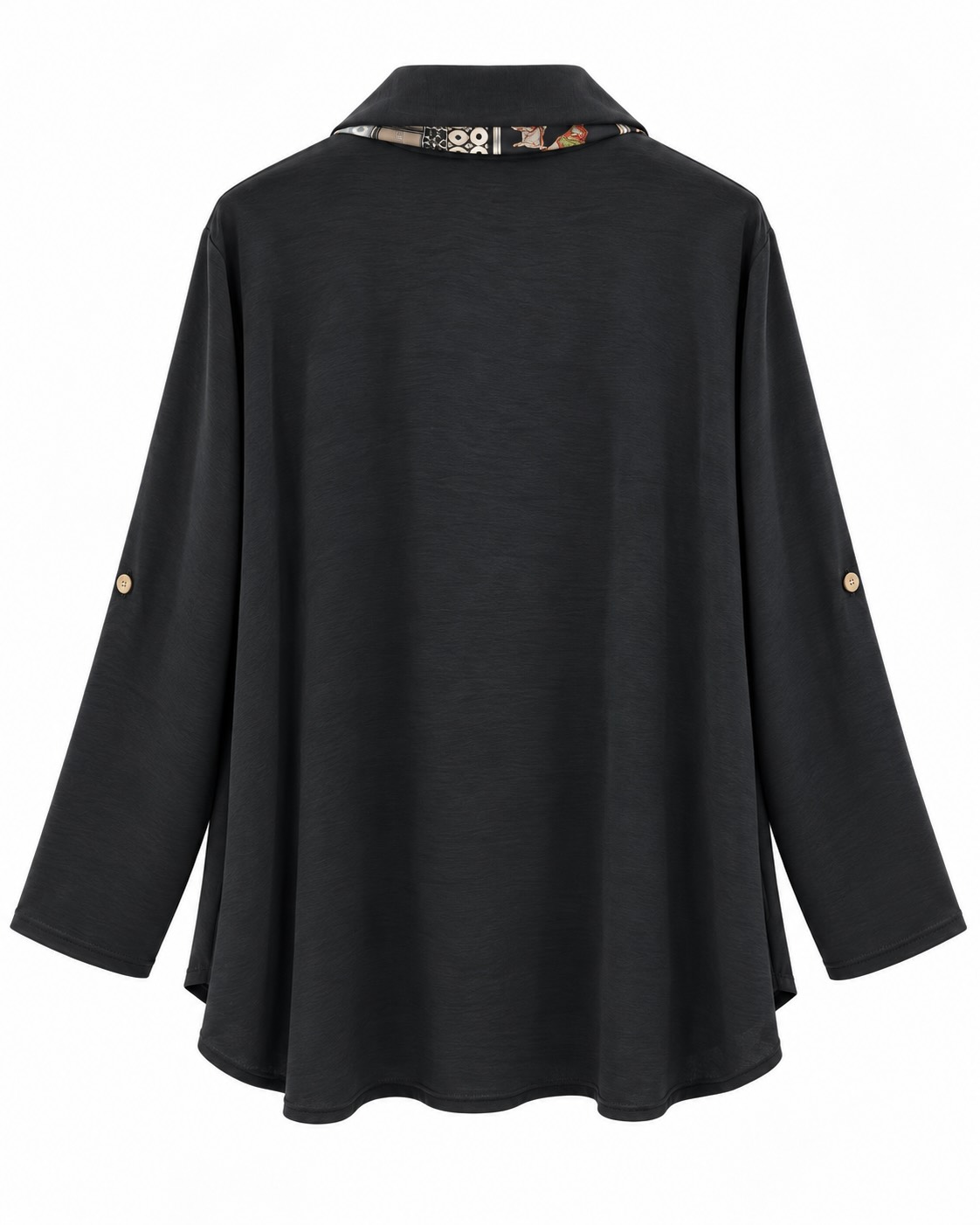 Blusa lazo negra curvy vista de espalda con manga larga y corte fluido