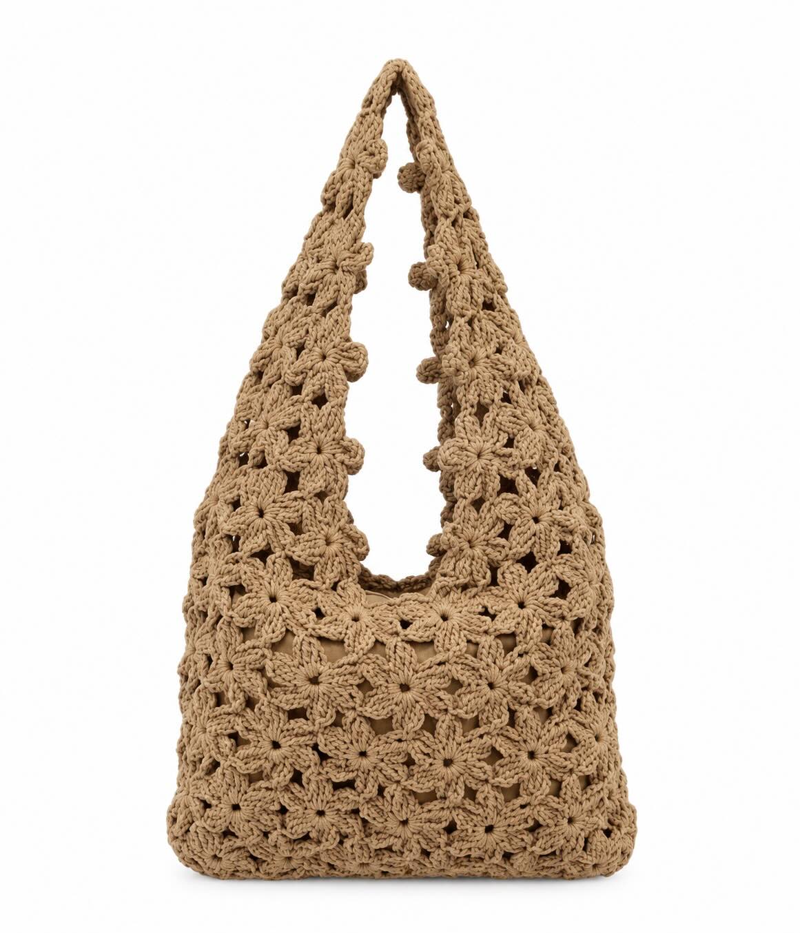 Bolso crochet camel con flores caladas y asa de hombro