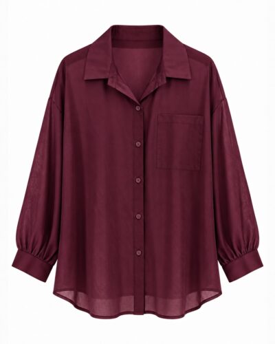 Camisa efecto seda burdeos con cuello camisero, bolsillo delantero y bajo fruncido