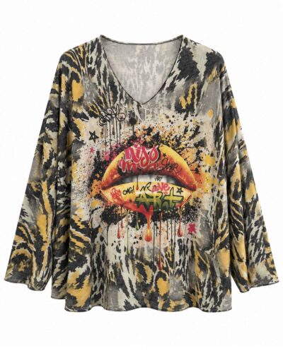 Camiseta Street Art de mujer curvy con estampado animal y labios efecto graffiti