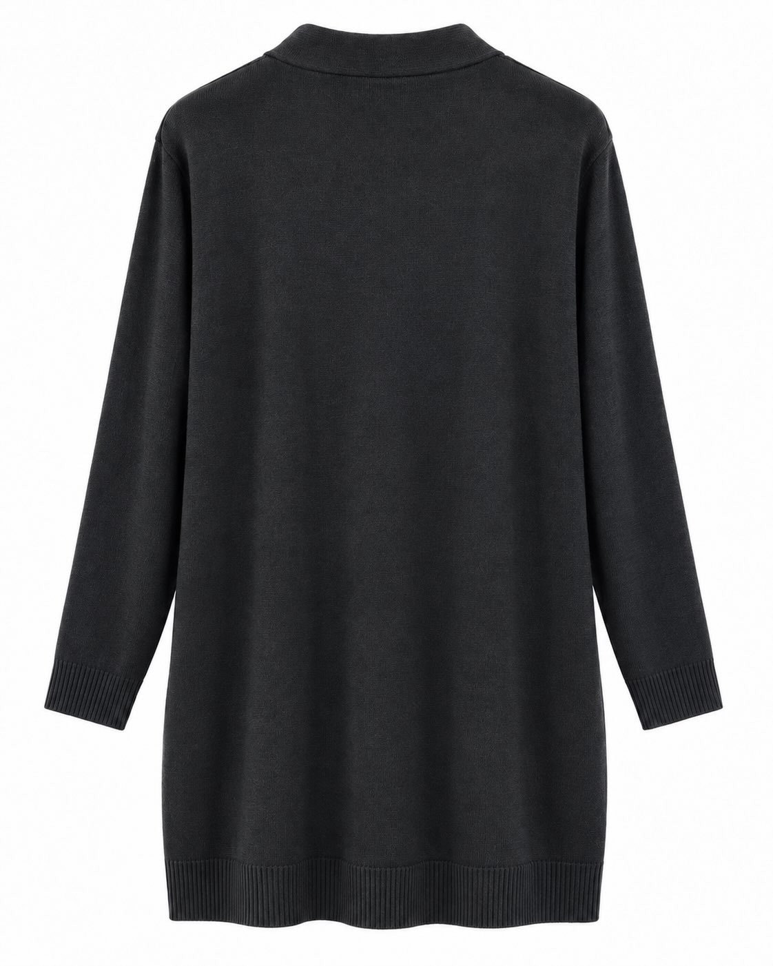 Cardigan Cozy negro curvy vista de espalda con diseño largo y manga larga