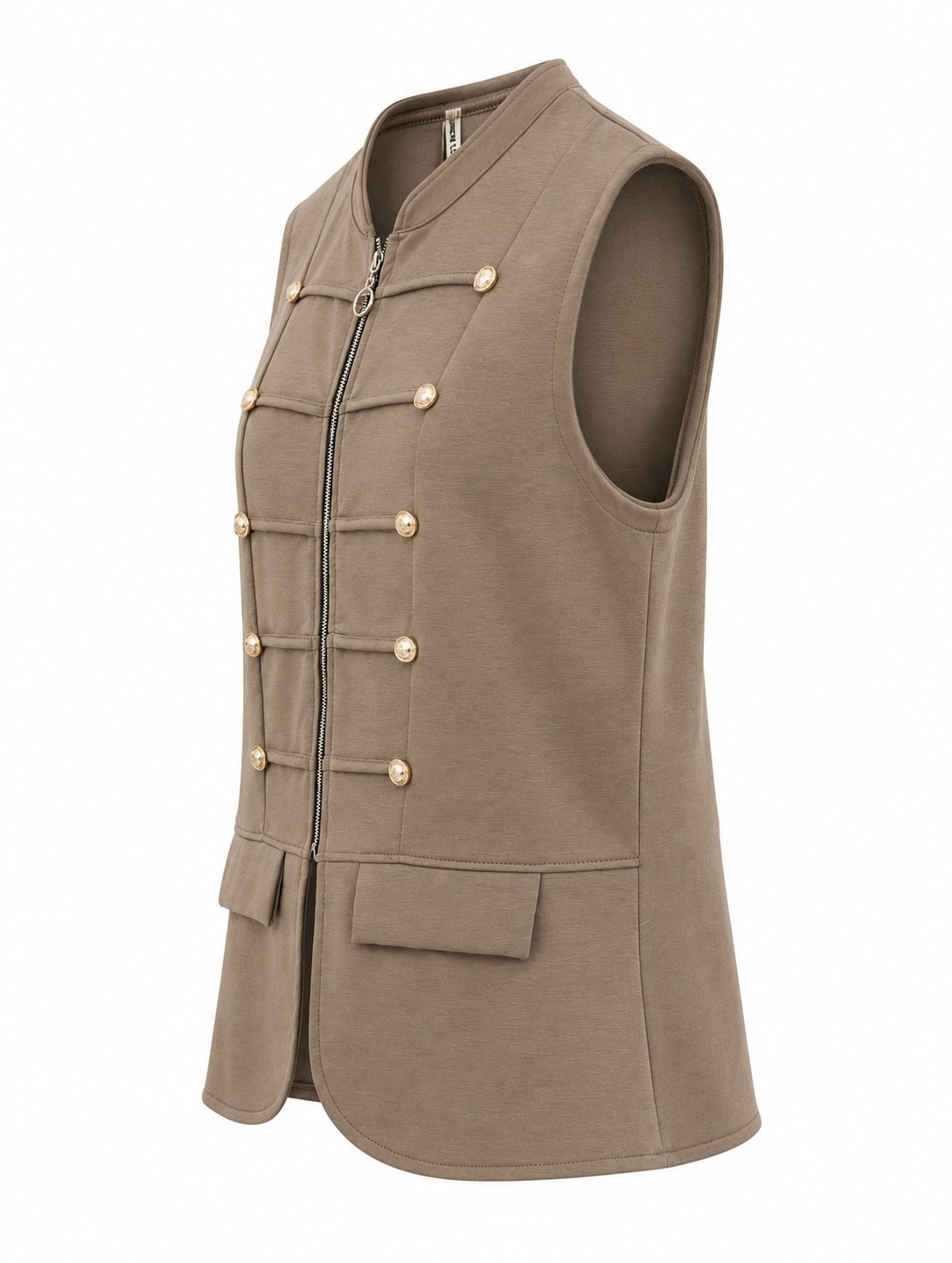 lateral chaleco beige de estilo militar con cremallera, bolsillos y botones dorados.