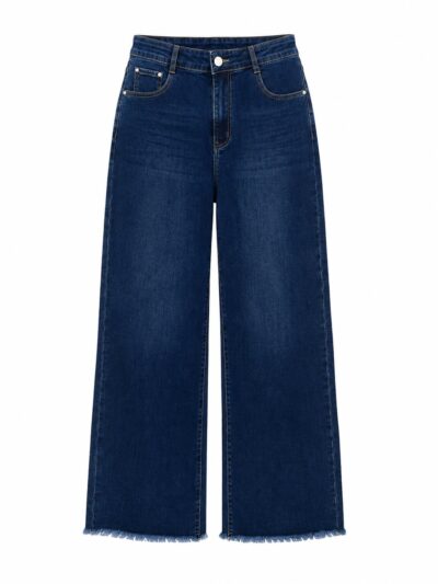 Jeans wide leg azul oscuro con bolsillos y bajo desflecado