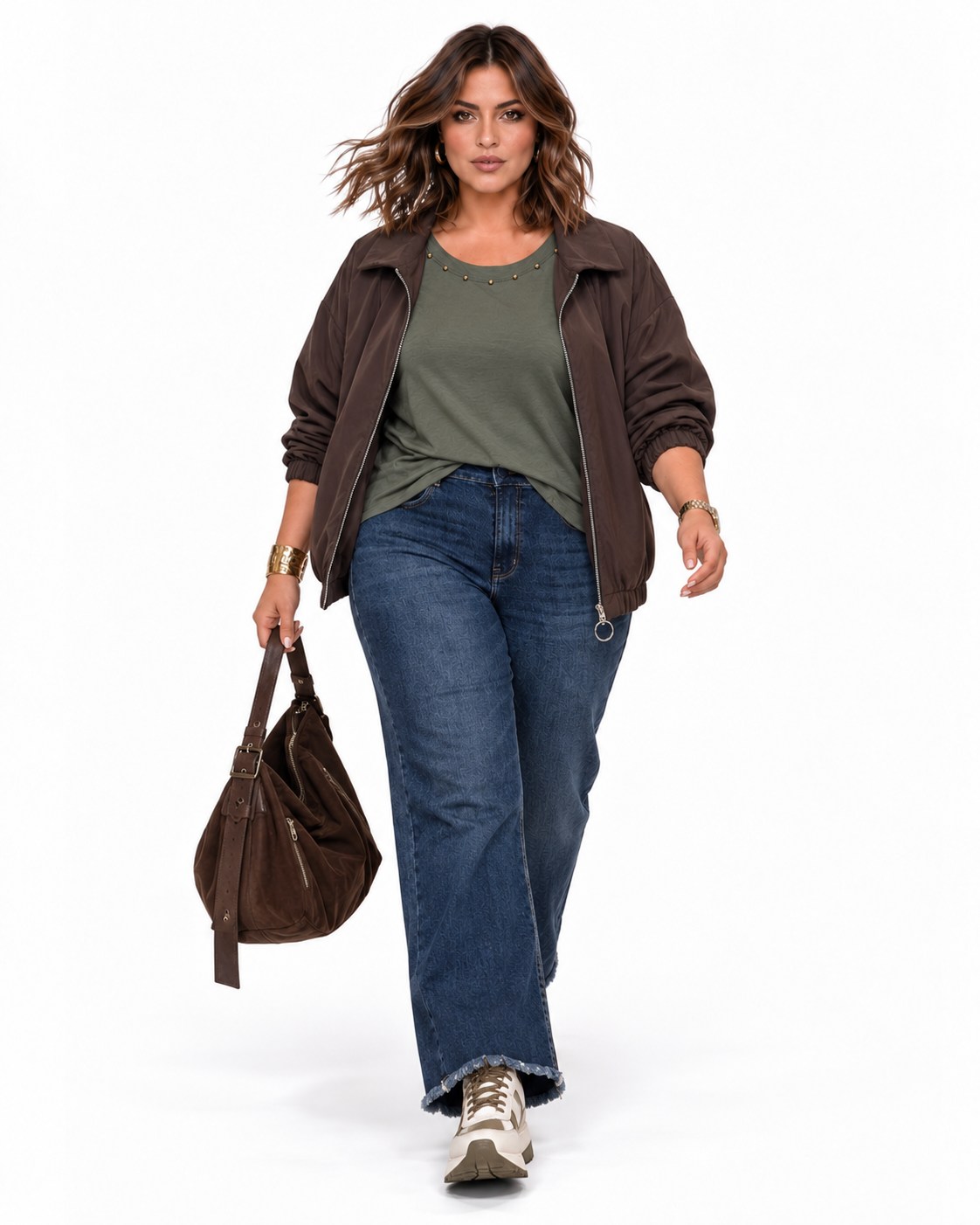 Look completo Jeans wide leg azul oscuro con bolsillos y bajo desflecado