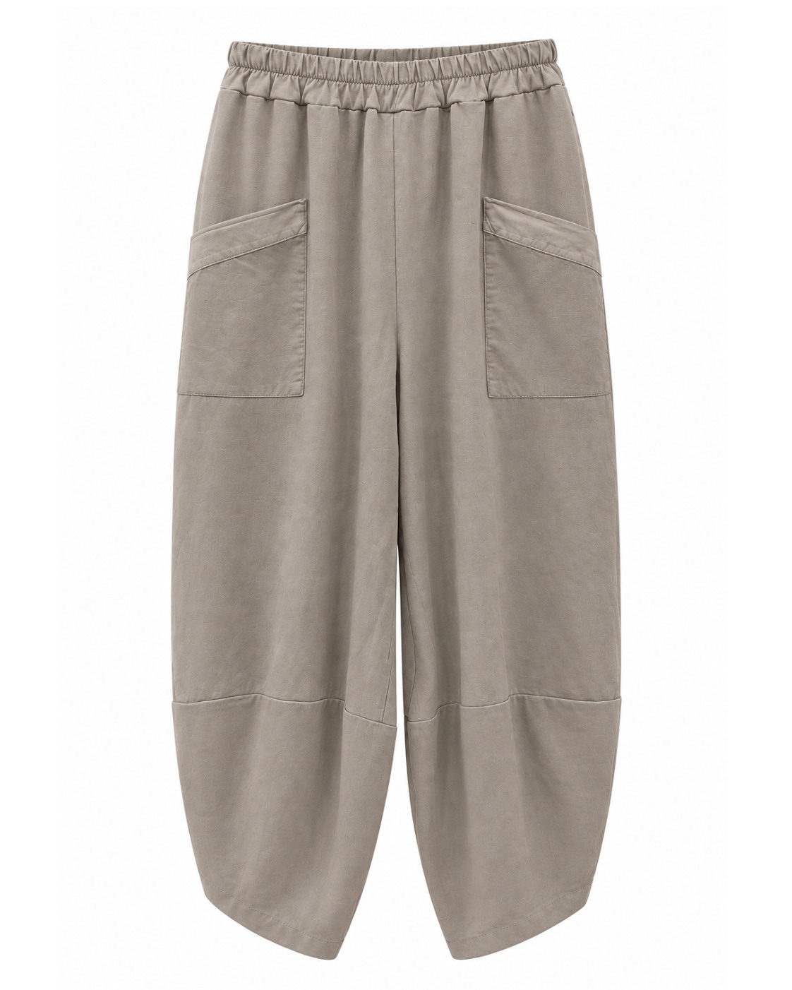 Pantalón Balloon beige con cintura elástica, bolsillos delanteros y pernera de volumen redondeado