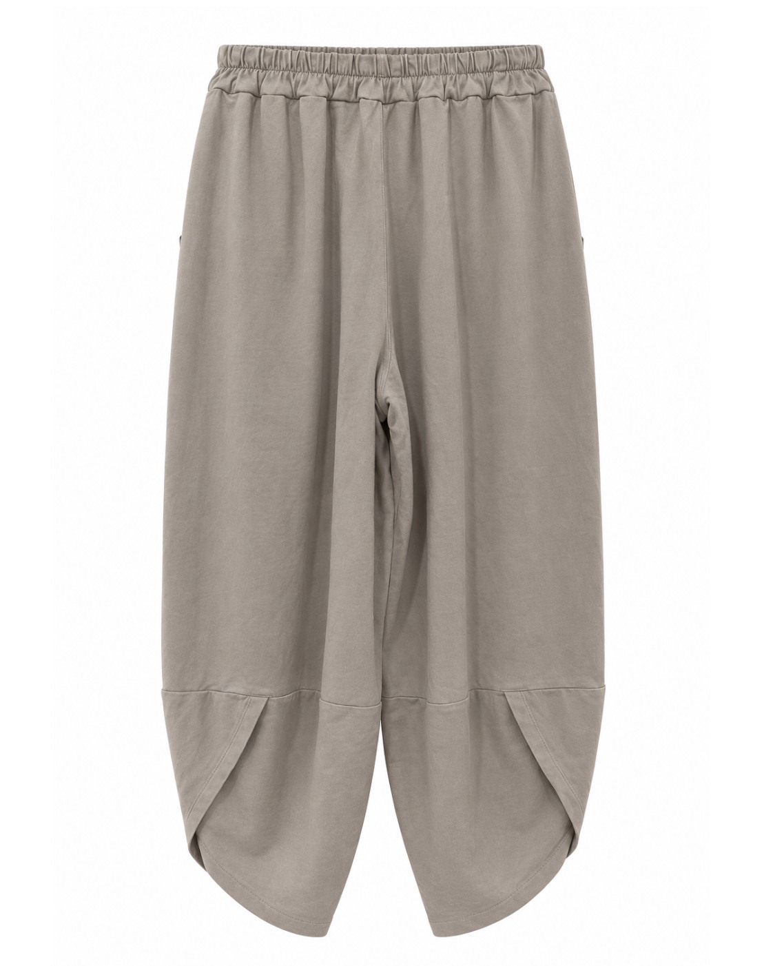 Pantalón Balloon beige visto de espalda con cintura elástica y pernera amplia de efecto redondeado