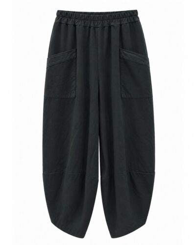 Pantalón Balloon bolsillos negro con cintura elástica, bolsillos delanteros grandes y pernera de volumen redondeado