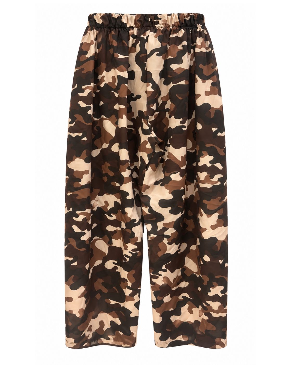 Pantalón Chic Militar marrón de mujer curvy con estampado camuflaje visto de espalda