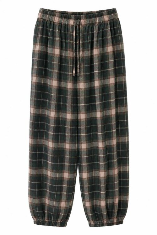 Delantero pantalón verde de cuadros escoceses con cintura y bajos elásticos.