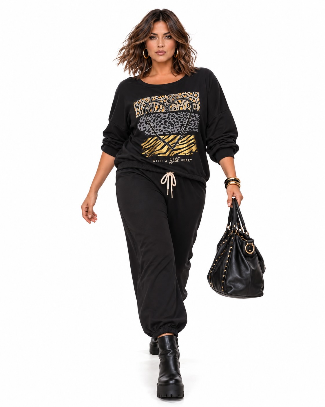 Look completo Sudadera Corazón Safari negra de neopreno con corazón, animal print y detalles dorados