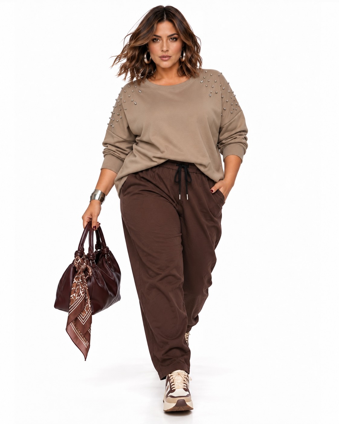 Look completo Sudadera Destellos topo de neopreno con aplicaciones brillantes en hombros y corte amplio