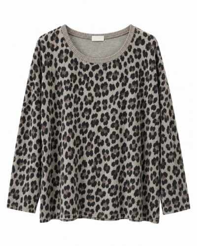 Sudadera leopardo beige con estampado animal print, escote redondo y manga larga