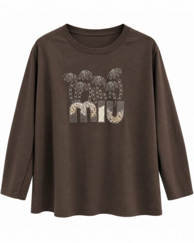 Sudadera Miu chocolate mujer curvy con pedrería frontal y manga larga