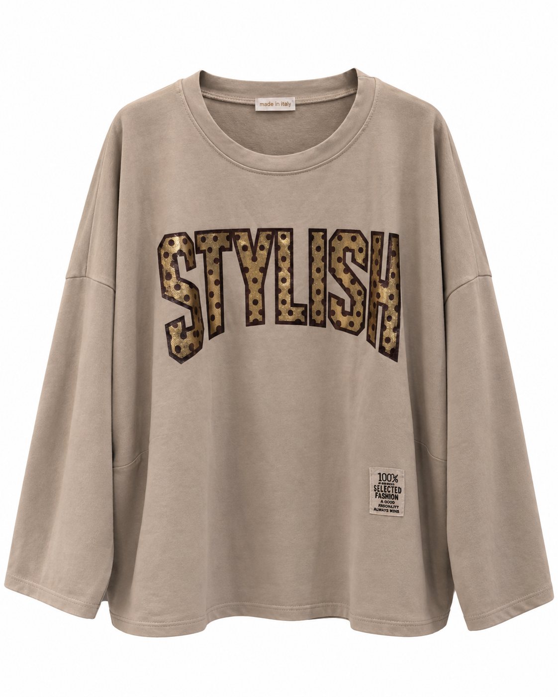 Sudadera Stylish topo con estampado frontal de letras, manga larga y laterales redondeados.