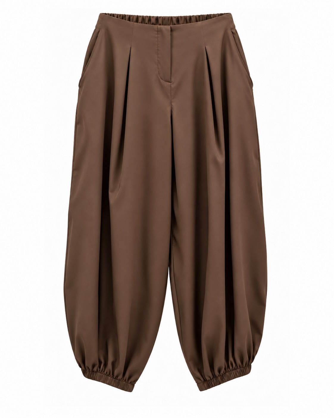 Pantalón satinado chocolate con bolsillos, cintura elástica y bajo fruncido