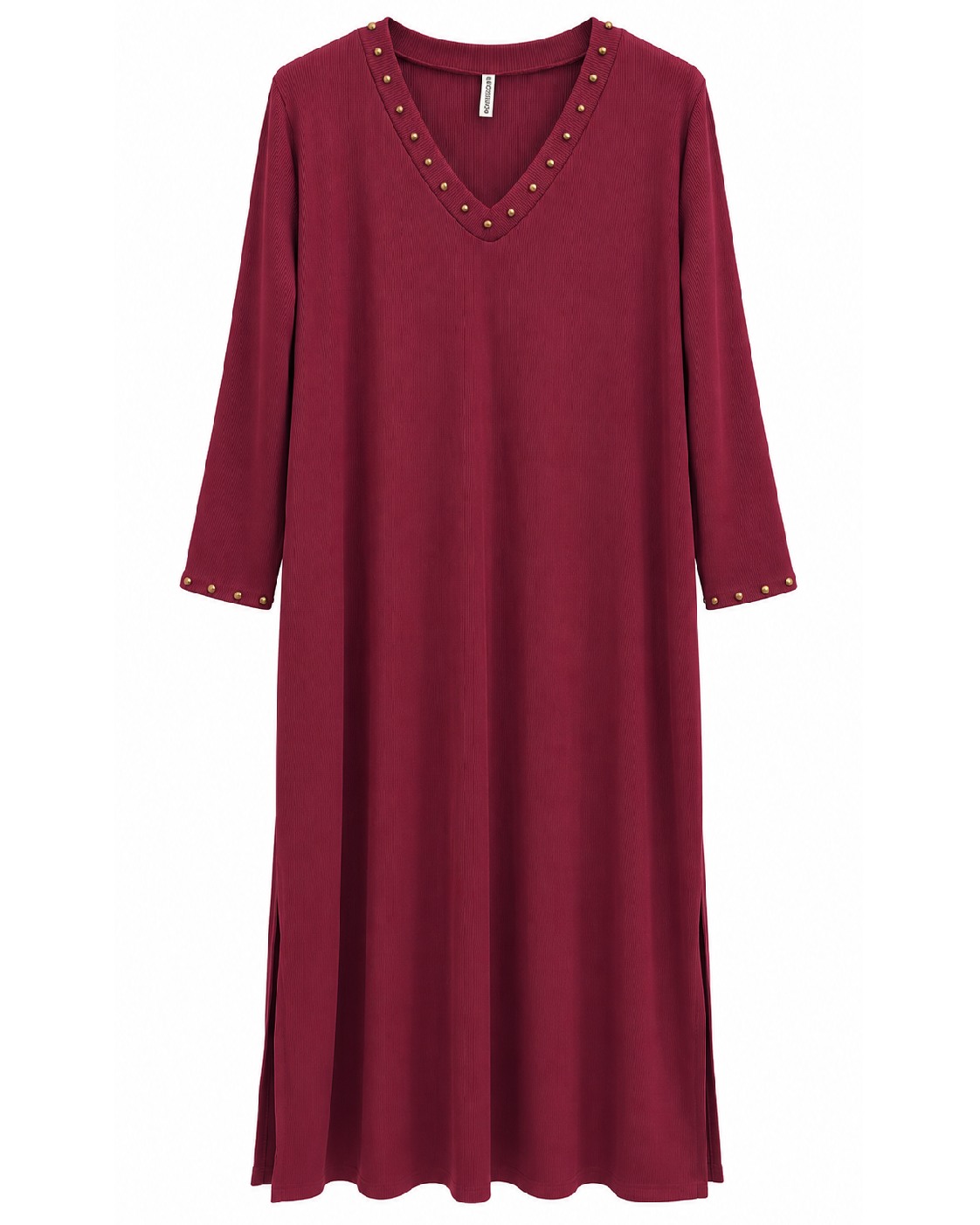 Vestido tachas burdeos con escote en V, bolsillos y aberturas laterales